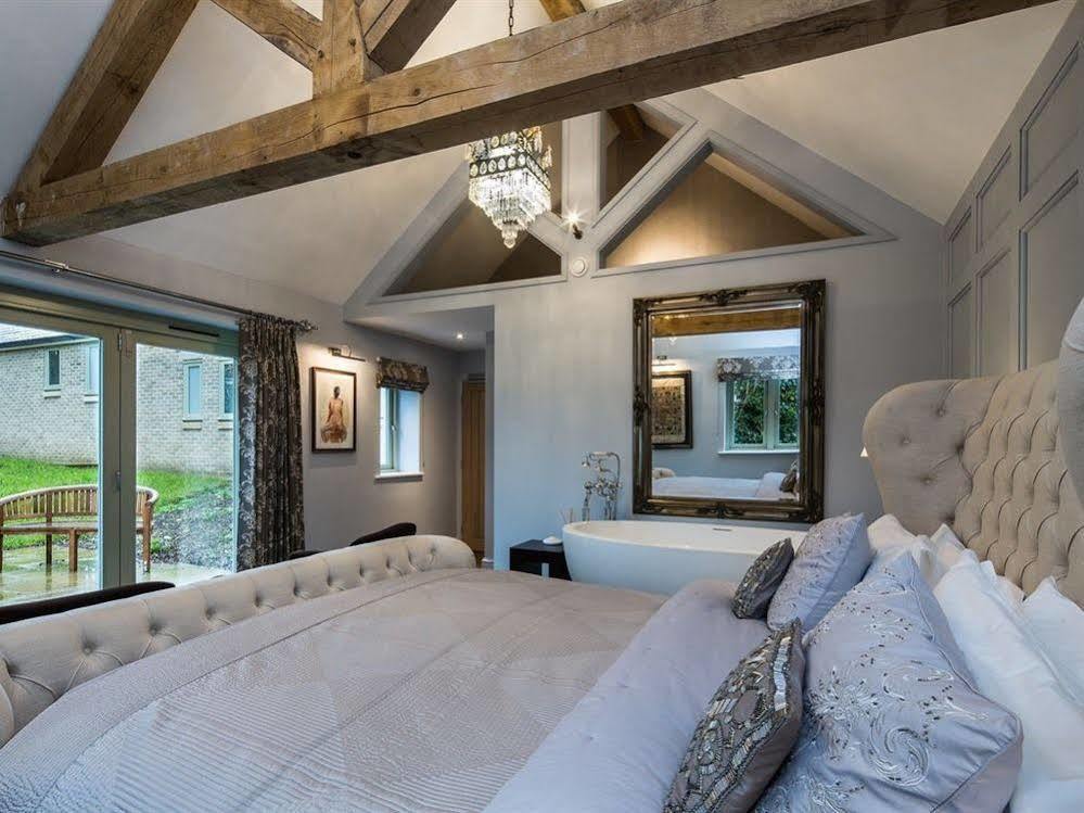 Eagle Mill Hotel Huntingdon Bagian luar foto