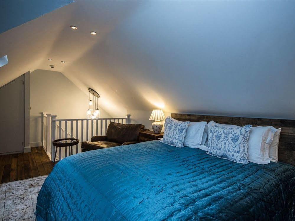 Eagle Mill Hotel Huntingdon Bagian luar foto