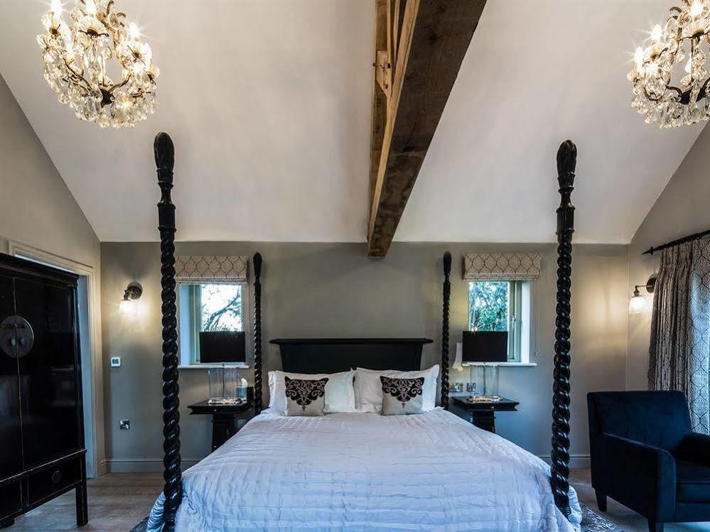 Eagle Mill Hotel Huntingdon Bagian luar foto